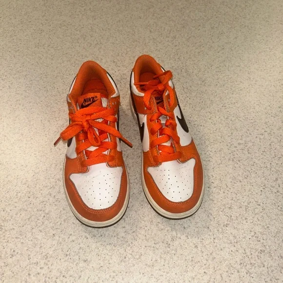 1 1/2Y dunks - Picture 3 of 3